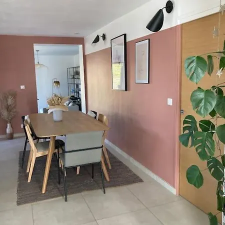 Holiday home Maison Familiale Dans L'agglomeration De Chambery