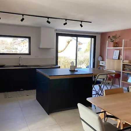 Maison Familiale Dans L'agglomeration De Chambery *